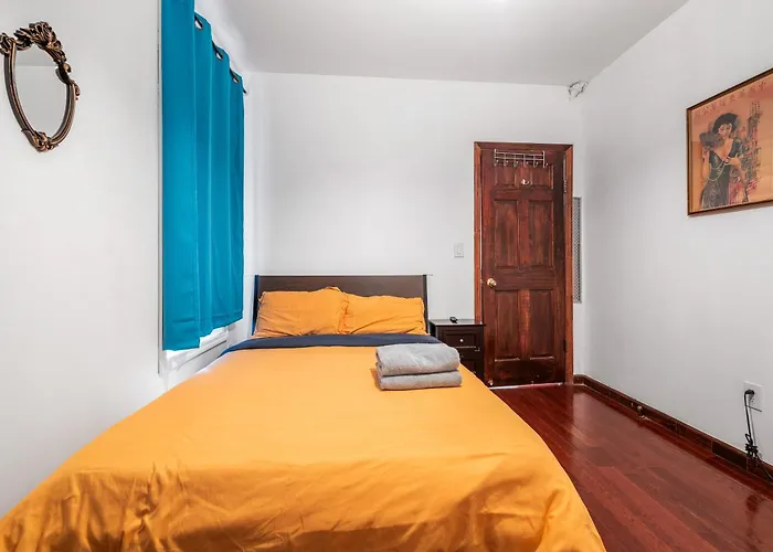 Lower East Side Vintage Cozy 2Bedroom