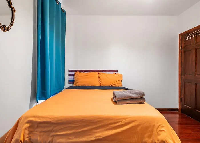 Lower East Side Vintage Cozy 2Bedroom